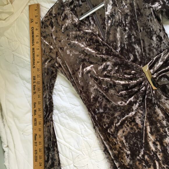 Calvin Klein crushed velvet bronze faux front wrap ruching side waist sz 6 LS - Picture 10 of 10